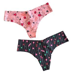 2 VICTORIA’S SECRET VALENTINE’S SEAMLESS‎ THONG PANTY MEDIUM NWT